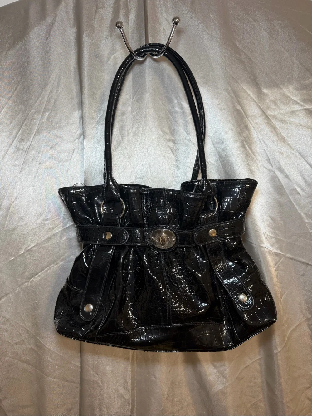Vintage Y2K Black Patent Croc Embossed Faux Shoulder Tote Turn Lock Purse